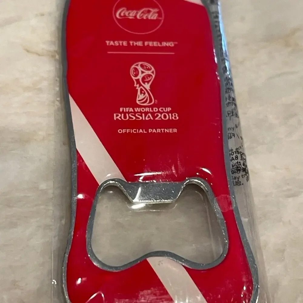 coca-cola bottle opener new in pckg  FIFA 2018